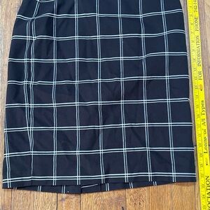 Ann Taylor Black and White Checkered Pencil Skirt